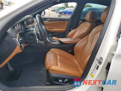 Zdjęcie 7 z 12 samochodu: 2019 BMW 540 I VIN:WBAJE5C59KWW11734 - miniatura