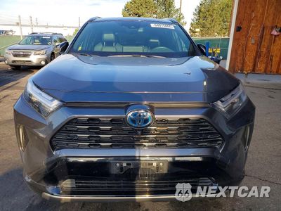 Piąte zdjęcie samochodu w środku: 2022 TOYOTA RAV4 XSE VIN:JTME6RFV2NJ014642 - miniatura