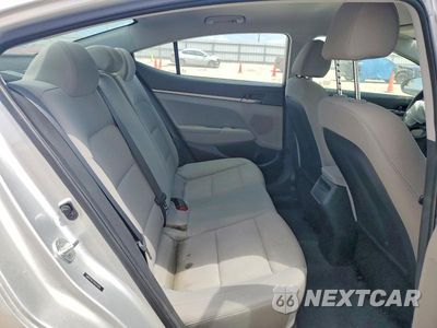Zdjęcie 10 z 13 samochodu: 2017 HYUNDAI ELANTRA SE VIN:5NPD74LF7HH211876 - miniatura