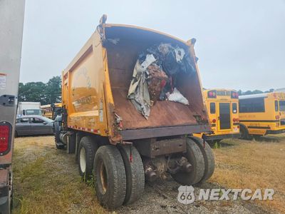 Drugie zdjęcie samochodu z przodu: 2016 INTERNATIONAL 7400 REFUSE TRUCK VIN:1HTWGAAT0GH192538 - miniatura