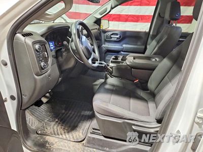 Zdjęcie 7 z 12 samochodu: 2021 CHEVROLET SILVERADO K1500 CUSTOM VIN:3GCPYBEK1MG423734 - miniatura