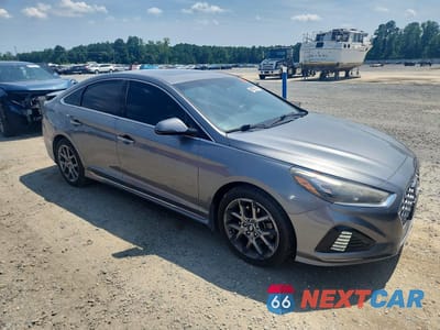 Czwarte zdjęcie samochodu z boku: 2018 HYUNDAI SONATA LIMITED 2.0T VIN:5NPE34AB2JH682324 - miniatura