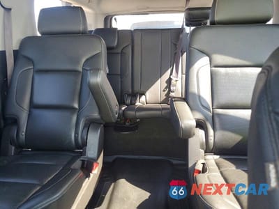 Zdjęcie 10 z 13 samochodu: 2017 CHEVROLET SUBURBAN K1500 PREMIER VIN:1GNSKJKC1HR380030 - miniatura