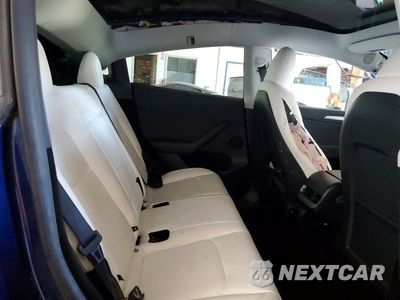 Zdjęcie 10 z 12 samochodu: 2025 TESLA MODEL Y VIN:7SAYGDED5SF253436 - miniatura