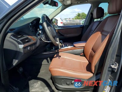Zdjęcie 7 z 13 samochodu: 2013 BMW X5 XDRIVE35I VIN:5UXZV4C5XD0B04705 - miniatura