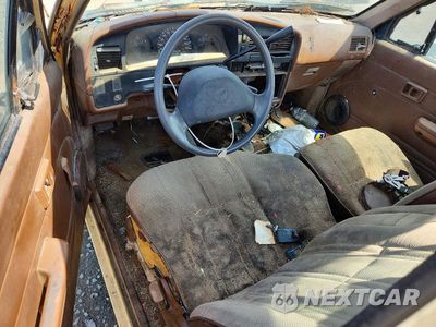 Zdjęcie 8 z 12 samochodu: 1989 TOYOTA PICKUP 1 TON LONG BED DLX VIN:JT4VN82N0K5002254 - miniatura