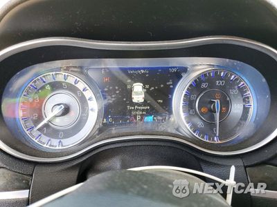 Zdjęcie 9 z 12 samochodu: 2016 CHRYSLER 300C VIN:2C3CCAEG4GH320058 - miniatura