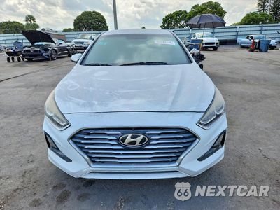 Piąte zdjęcie samochodu w środku: 2018 HYUNDAI SONATA SE VIN:5NPE24AF1JH676424 - miniatura