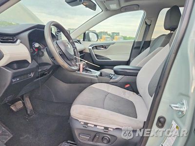 Zdjęcie 7 z 13 samochodu: 2021 TOYOTA RAV4 XLE VIN:2T3W1RFV5MW118755 - miniatura