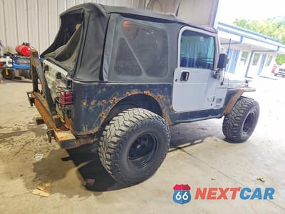 Trzecie zdjęcie samochodu z tyłu: 2002 JEEP WRANGLER / TJ X VIN:1J4FA39S82P745127 - miniatura