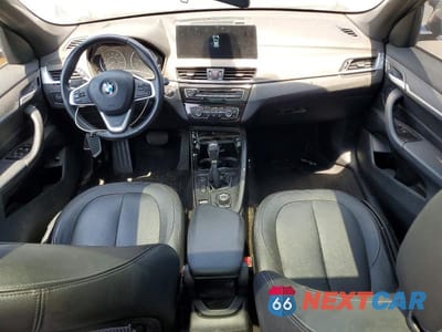 Zdjęcie 8 z 13 samochodu: 2016 BMW X1 XDRIVE28I VIN:WBXHT3C36GP884175 - miniatura