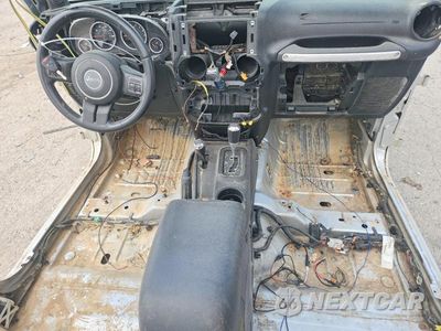 Zdjęcie 8 z 12 samochodu: 2012 JEEP WRANGLER UNLIMITED RUBICON VIN:1C4HJWFG3CL262637 - miniatura