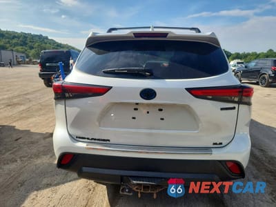 Zdjęcie 6 z 13 samochodu: 2023 TOYOTA HIGHLANDER HYBRID XLE VIN:5TDKBRCH6PS576577 - miniatura