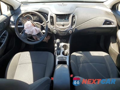 Zdjęcie 8 z 13 samochodu: 2018 CHEVROLET CRUZE LT VIN:1G1BE5SM1J7120933 - miniatura