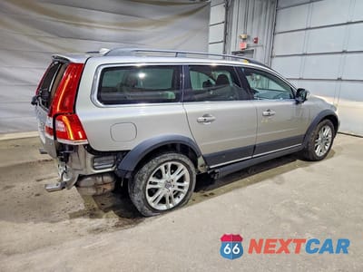 Trzecie zdjęcie samochodu z tyłu: 2016 VOLVO XC70 T5 PLATINUM VIN:YV440MBM5G1260159 - miniatura
