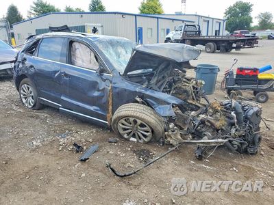 Czwarte zdjęcie samochodu z boku: 2017 AUDI Q5 PREMIUM VIN:WA1C2AFP4HA049820 - miniatura
