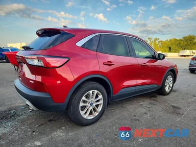 Trzecie zdjęcie samochodu z tyłu: 2020 FORD ESCAPE SE VIN:1FMCU0G67LUC28355 - miniatura