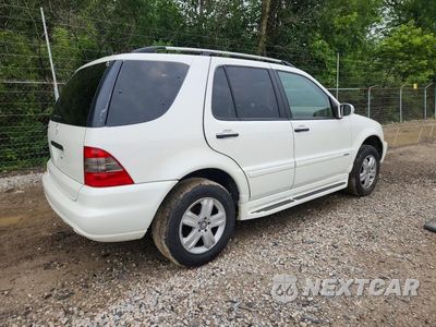 Trzecie zdjęcie samochodu z tyłu: 2005 MERCEDES-BENZ ML 350 VIN:4JGAB57EX5A542460 - miniatura