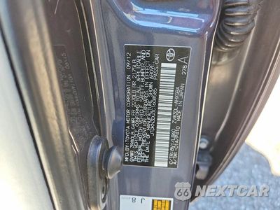 Zdjęcie 12 z 12 samochodu: 2012 TOYOTA PRIUS FOUR VIN:JTDKN3DU3C1608585 - miniatura