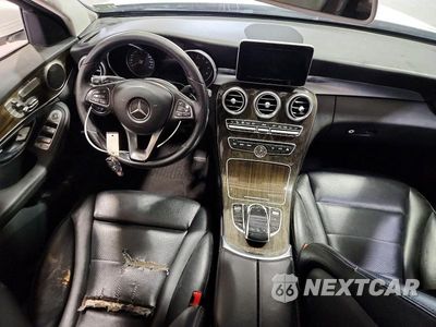 Zdjęcie 8 z 13 samochodu: 2016 MERCEDES-BENZ C 300 4MATIC VIN:55SWF4KB3GU127074 - miniatura
