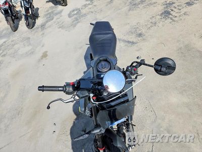 Piąte zdjęcie samochodu w środku: 2024 HUSQVARNA VITPILEN 401/SVARTPILEN 401 VIN:MD2JUJ403RN211065 - miniatura