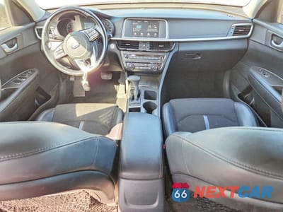 Zdjęcie 8 z 12 samochodu: 2019 KIA OPTIMA S VIN:5XXGT4L33KG358892 - miniatura