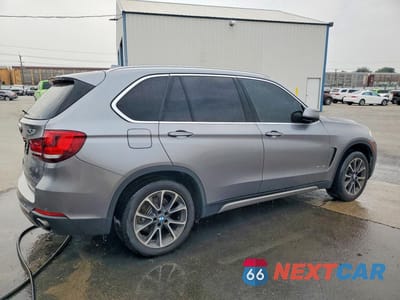 Trzecie zdjęcie samochodu z tyłu: 2017 BMW X5 SDRIVE35I VIN:5UXKR2C34H0U21875 - miniatura