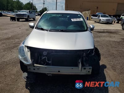 Piąte zdjęcie samochodu w środku: 2016 NISSAN VERSA 1.6 SV VIN:3N1CN7AP0GL911237 - miniatura