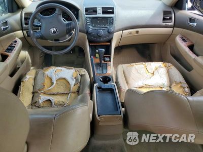 Zdjęcie 8 z 12 samochodu: 2005 HONDA ACCORD EX VIN:1HGCM56825A057671 - miniatura