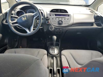 Zdjęcie 8 z 12 samochodu: 2012 HONDA FIT VIN:JHMGE8H34CC031945 - miniatura
