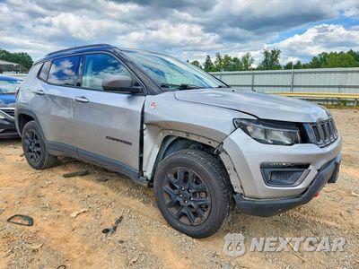 Czwarte zdjęcie samochodu z boku: 2019 JEEP COMPASS TRAILHAWK VIN:3C4NJDDB3KT669049 - miniatura