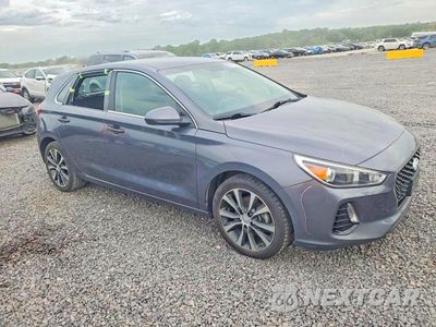 Czwarte zdjęcie samochodu z boku: 2018 HYUNDAI ELANTRA GT BASE VIN:KMHH35LEXJU077351 - miniatura