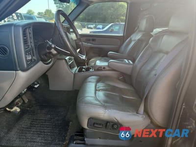 Zdjęcie 7 z 13 samochodu: 2000 CHEVROLET SUBURBAN K1500 VIN:3GNFK16T2YG211694 - miniatura