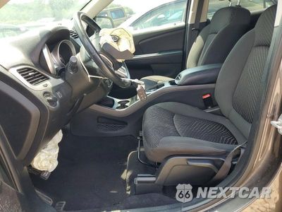 Zdjęcie 7 z 13 samochodu: 2018 DODGE JOURNEY SE VIN:3C4PDCAB7JT527994 - miniatura