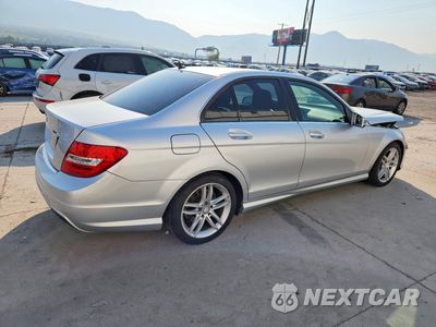 Trzecie zdjęcie samochodu z tyłu: 2014 MERCEDES-BENZ C 250 VIN:WDDGF4HB7EA935291 - miniatura