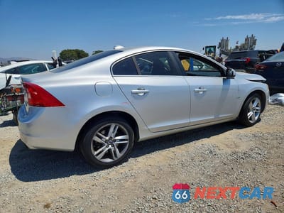 Trzecie zdjęcie samochodu z tyłu: 2014 VOLVO S60 T5 VIN:YV1612FS8E2278792 - miniatura