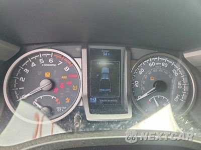 Zdjęcie 9 z 12 samochodu: 2021 TOYOTA TACOMA LIMITED VIN:3TMGZ5AN0MM431808 - miniatura