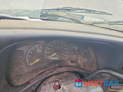 Zdjęcie 9 z 12 samochodu: 2001 CHEVROLET SILVERADO C1500 VIN:2GCEC19VX11227932 - miniatura