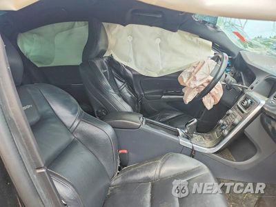 Zdjęcie 7 z 12 samochodu: 2014 VOLVO S60 T6 VIN:YV1902FH1E2286849 - miniatura