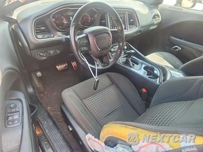 Zdjęcie 8 z 12 samochodu: 2018 DODGE CHALLENGER SXT VIN:2C3CDZAG1JH219309 - miniatura