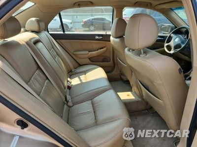 Zdjęcie 10 z 12 samochodu: 2005 HONDA ACCORD EX VIN:1HGCM56805A038231 - miniatura