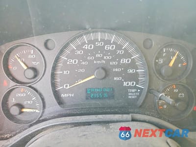 Zdjęcie 9 z 13 samochodu: 2004 CHEVROLET EXPRESS BOX TRUCK VIN:1GBJG31U341159733 - miniatura