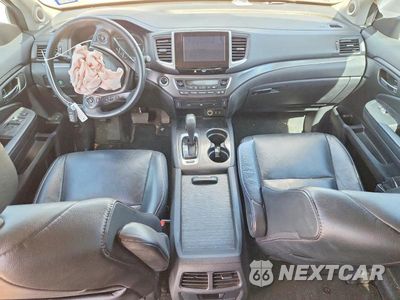 Zdjęcie 8 z 13 samochodu: 2017 HONDA PILOT EXL VIN:5FNYF5H89HB043970 - miniatura