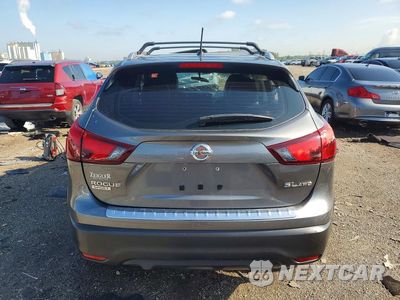 Zdjęcie 6 z 13 samochodu: 2017 NISSAN ROGUE SPORT SL VIN:JN1BJ1CR2HW113529 - miniatura