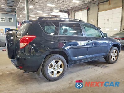 Trzecie zdjęcie samochodu z tyłu: 2008 TOYOTA RAV4 BASE VIN:JTMBK33V886048334 - miniatura