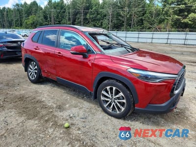 Czwarte zdjęcie samochodu z boku: 2022 TOYOTA COROLLA CROSS XLE VIN:7MUDAABG8NV011255 - miniatura