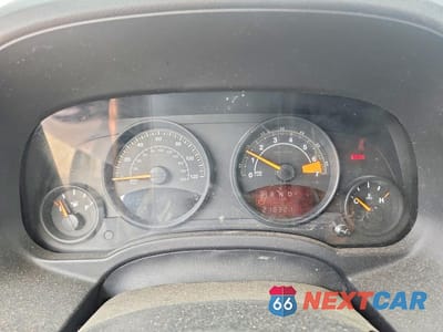 Zdjęcie 9 z 13 samochodu: 2015 JEEP COMPASS SPORT VIN:1C4NJCBA0FD325758 - miniatura