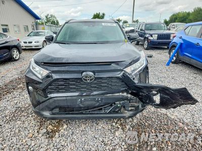 Piąte zdjęcie samochodu w środku: 2020 TOYOTA RAV4 XLE VIN:2T3P1RFV6LW120758 - miniatura