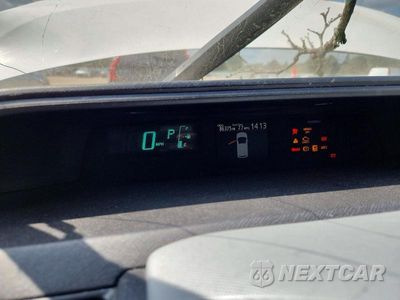 Zdjęcie 9 z 13 samochodu: 2012 TOYOTA PRIUS C THREE VIN:JTDKDTB35C1004162 - miniatura