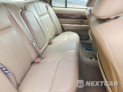 Zdjęcie 10 z 12 samochodu: 2004 MERCURY GRAND MARQUIS LS VIN:2MEHM75W94X633020 - miniatura